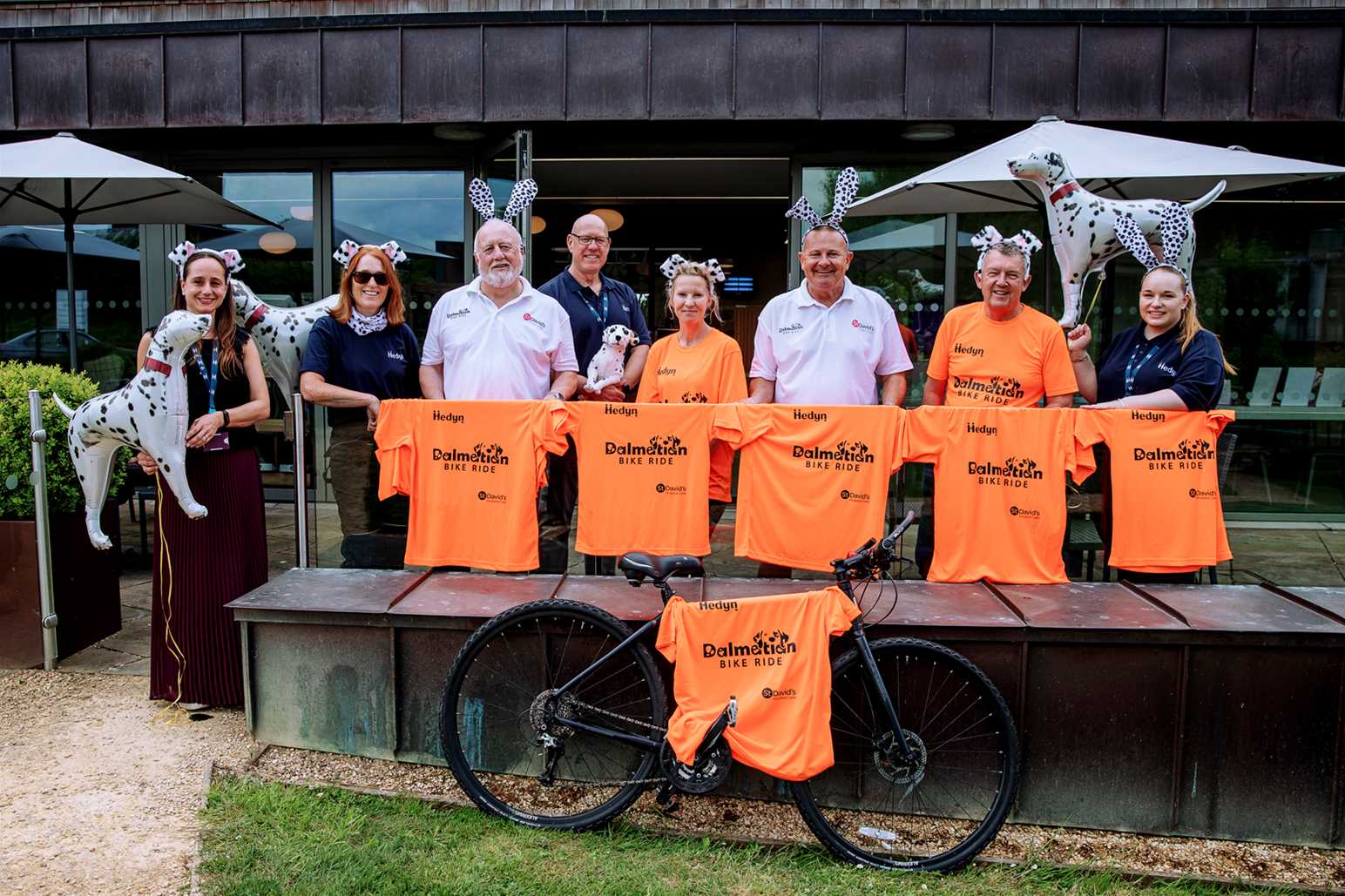 Members of the Dalmatian Bike Ride Committee and Headline Sponsor Hedyn