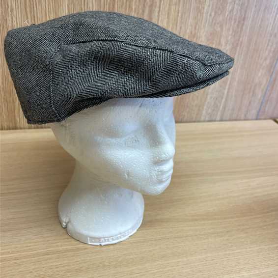 Grey flat cap