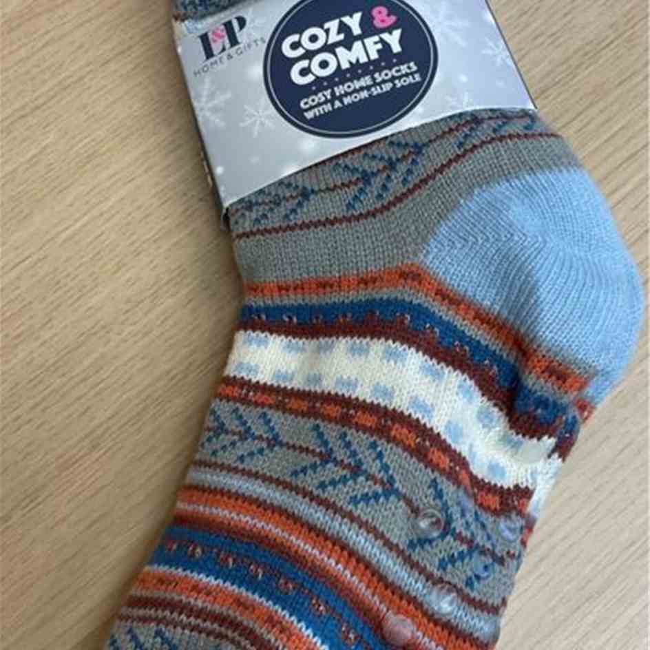 Dark coloured Cozy & Comfy patterned socks